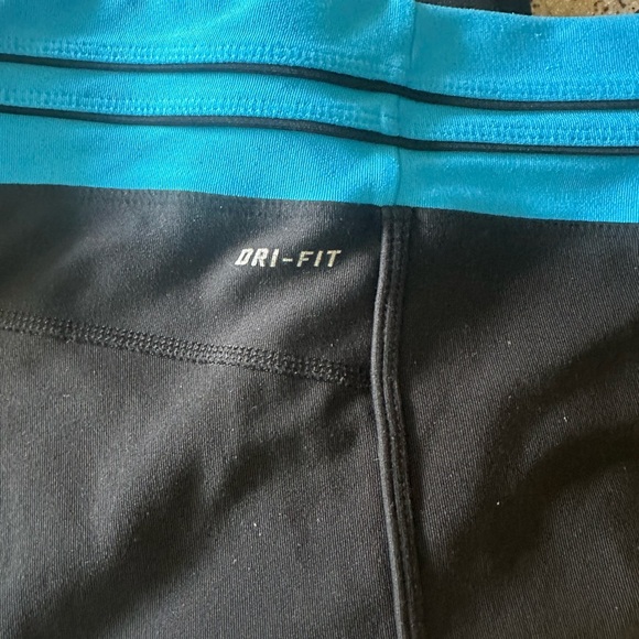 Nike Black and Blue Athletic Leggings size small - Picture 4 of 6